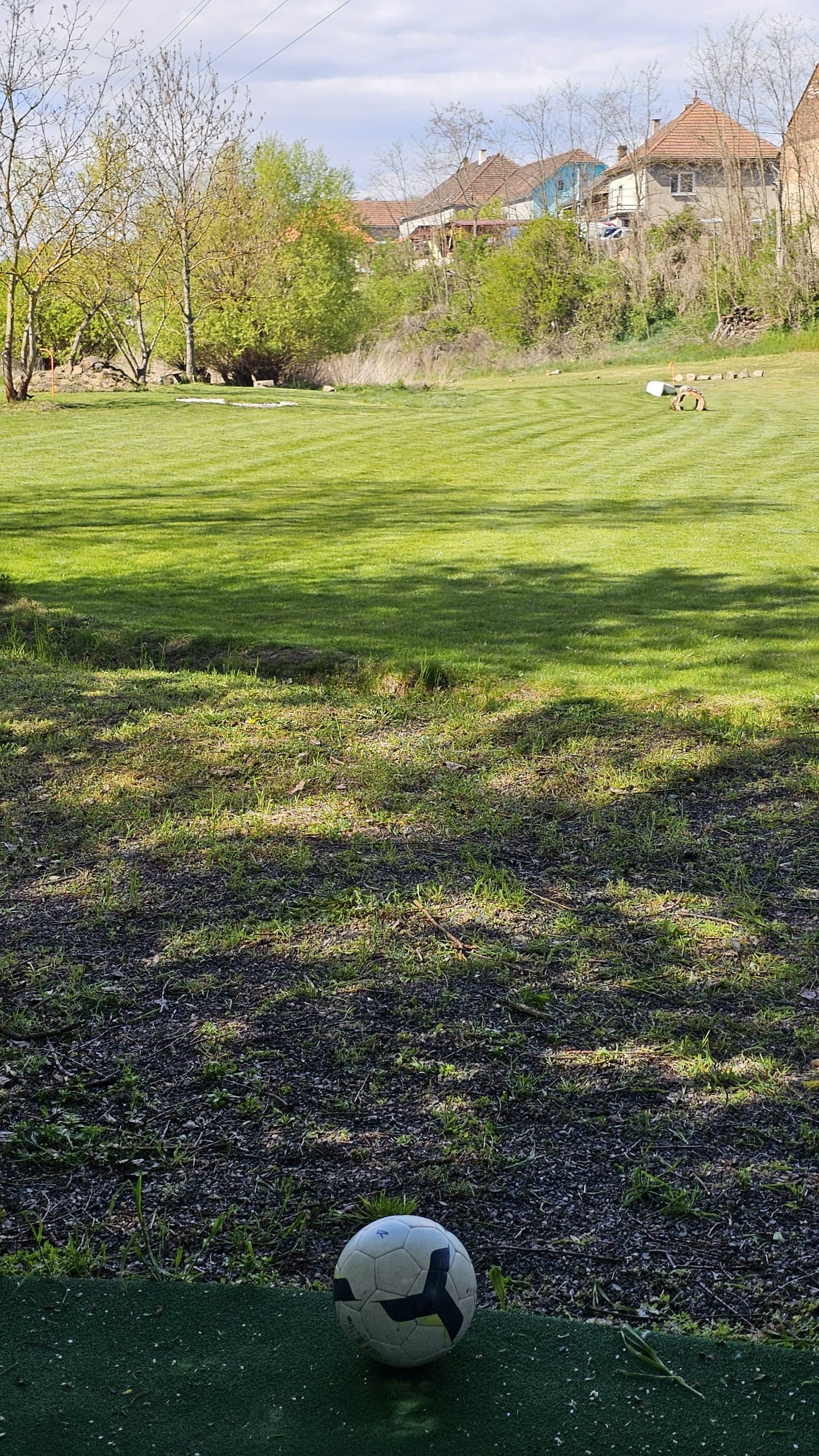 Jamka 8 — pohled z odpaliště, délka 22 m